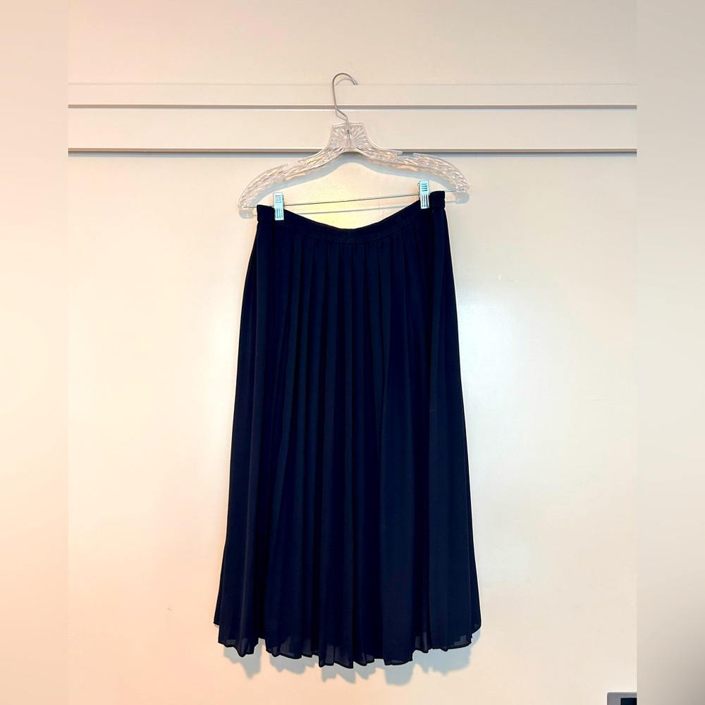 Uniqlo Navy Blue Pleated Midi Skirt XL